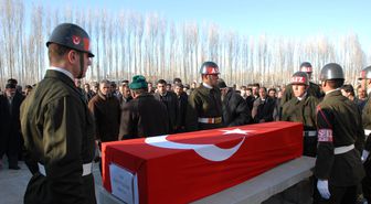 Kalp Krizi Geçirerek Şehit Olan Er Toprağa Verildi