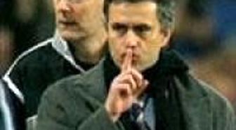 Mourinho'dan Futbol Tarihine Geçecek Olay