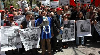 Yuksel Caddesı'nde Eylem