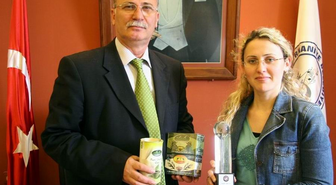 Zeytin Çayı Ödülü Akova'ya Getirildi…
