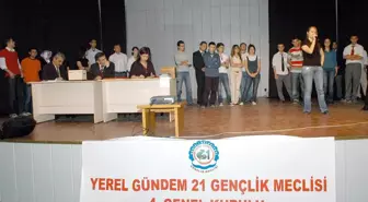 Gençlik Meclisi'nde Seçim Heyecanı