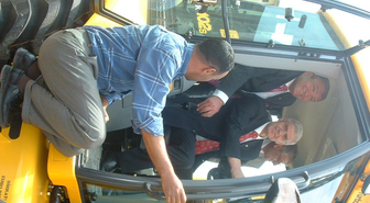 Balıkesir İl Özel İdaresi, Köylere Hizmet İçin Yeni İş Makineleri Aldı