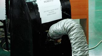 Lise Öğrencilerinden Bomba İmha Robotu