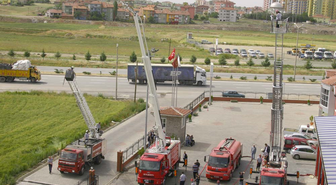 Uşak Belediyesi, Kameralı İtfaiye Arazözü Aldı