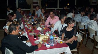 Üniversiteli Gençler Mezuniyet Balosu Düzenlediler