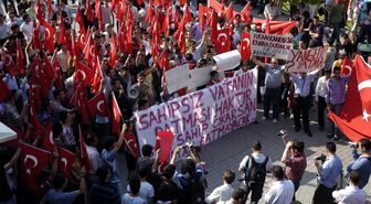 Eskişehir'de Yüzlerce Genç Teröre Lanet Yağdırdı