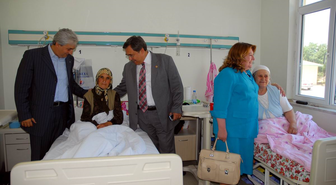 AK Parti Milletvekili Adaylarından Hastane Ziyareti