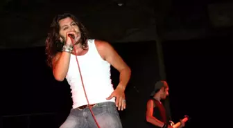 Barış Akarsu Kendi Konserine Bilet Aldı