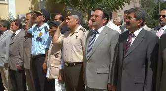 Şehit Mezarından Alınan Toprak Bingöl'e Gönderildi