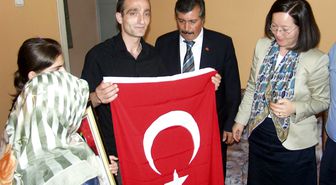 Çocukları Almanya'ya İade Edilen Babaya Ziyaret