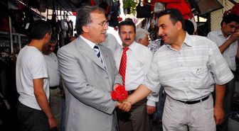Bakan Şahin, Güllük Esnafını Ziyaret Etti