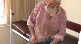 Ayak Bileğini Elektrikli Testereye Kestirdi