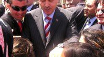 'Beni Barzani'ye Benzeteceğine Aynaya Bak'