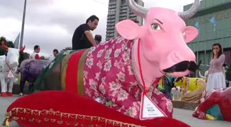 İstanbul Sokakları, 'Cowparade'in Rengarenk İnekleriyle Şenleniyor