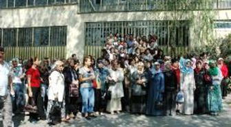 İzinden Döndüler, Çalıştıkları Fabrikayı Yerinde Bulamadılar