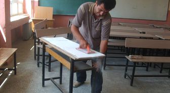 Tokat Attı, Okul Sıralarını Boyama Cezası Aldı