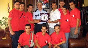 Akademili Karateciler Emniyet Müdürü İlhan'ı Ziyaret Etti