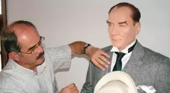 Başkan Büyükerşen'den Atatürk'ün Mumya Heykeli