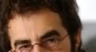 Ararat'ın Yönetmeni Bienal'de