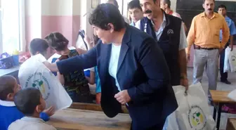 Bağlar Belediyesi'nden Öğrencilere Kırtasiye Yardımı