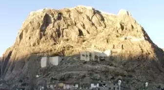 Efsanelerle Karahisar Kalesi
