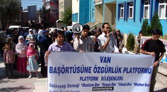 Van'da 'Başörtüsüne Özgürlük' Eylemi