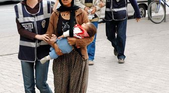 Esrarla Yakalanan Çift Adliyeye Sevk Edildi
