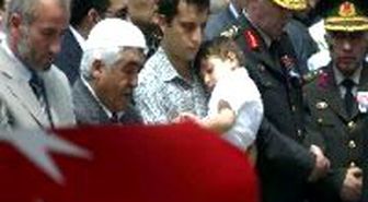 Türkiye Şehitlerine Ağlıyor