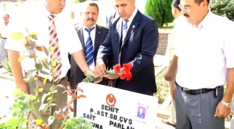 MHP'li Ural'dan Şehitliğe Ziyaret