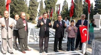 Trabzonlular Şehitliğe Akın Etti
