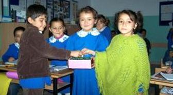 İlköğretim Okulu Öğrencilerinden Terörle Mücadele Kahramanlarına Destek