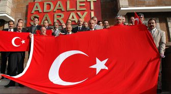 Türk Büro-sen Üyeleri Ahlat'ta Terörü Lanetledi