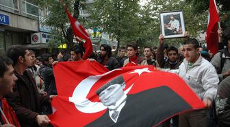 Türkiye Gençlik Birliği'nden Terör Protestosu