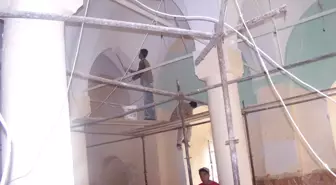 Tarihi Hacı Şeref Camii Onarılıyor