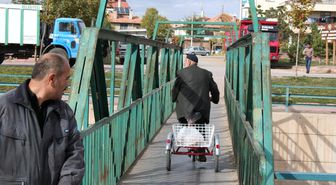Yaya Köprüsünde Taşıt Trafiği