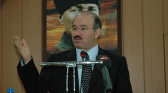 Bakan Çelik'ten 'Küreselleşme Sürecinde Türkiye' Konferansı
