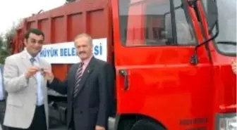 Belediyeden Belediyeye Araç ve Fidan Yardımı