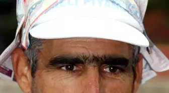 Milli Piyangocunun İlginç Şapkası