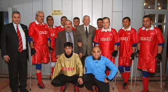 Özkarslı'dan Ampute Futbol Takımına Destek Çağrısı