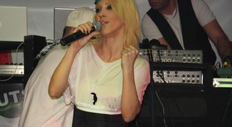 İbrahim Tatlıses ve Hande Yener Uludağ'da Üniversitelileri Coşturdu