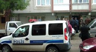 Kardeşinin Cesedini Morgdan Alamadı