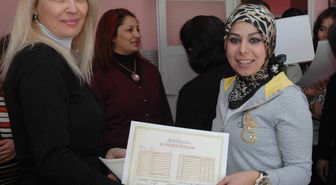 Erdemli'de Güzellik Uzmanlarına Sertifika