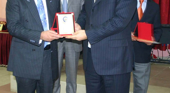 Iğdır'da Vergi Rekortmenlerine Plaket