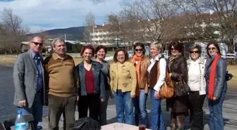 Çydd Öğrencilere Burs Amacıyla Kahvaltılı Sohbet Toplantısı Düzenledi