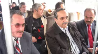 Belediye Başkanı Otobüsle Nüfus Artırma Turlarında