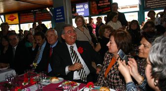 Baykal, İzmir'de Kadınlarla Buluştu