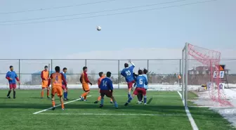 Erzurum'da Okullararası Gençler Futbol Grup Birinciliği Maçları Başladı