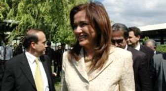 Komşu Bakandan AK Parti'ye Kadın Desteği
