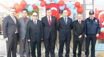 Yakakent'e Modern Kütüphane ve İnternet Evi