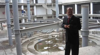 Başakan Yeni Belediye Sarayını Gezdi